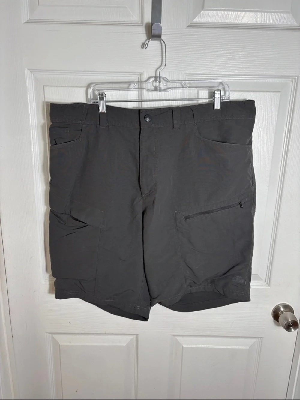 The North Face Paramount Trail Shorts Men’s XXL Gray Hiking Utility